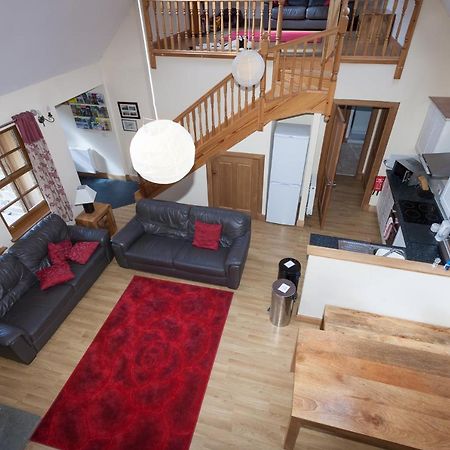 Honeysuckle Cottage At Williamscraig Holiday Cottages Линлитгоу Экстерьер фото