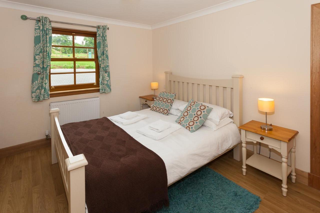 Honeysuckle Cottage At Williamscraig Holiday Cottages Линлитгоу Экстерьер фото